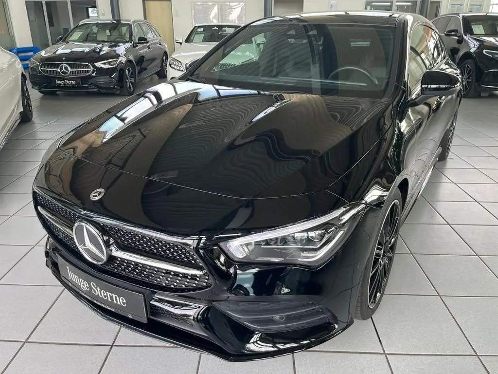 Photo 1 : Mercedes-benz Classe Cla 2023 Petrol