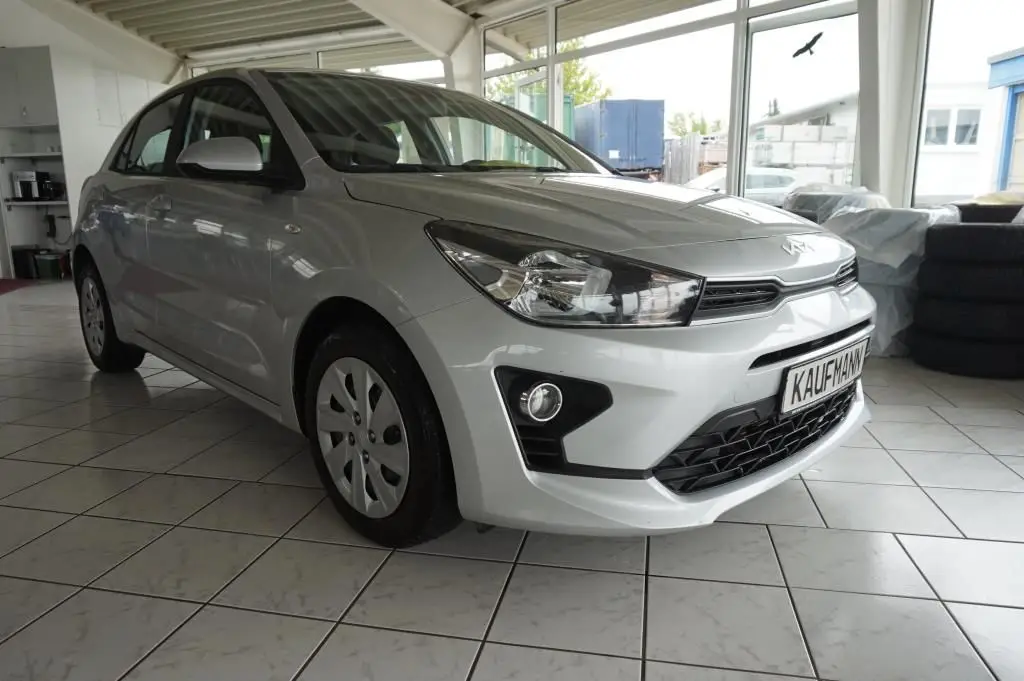 Photo 1 : Kia Rio 2023 Petrol