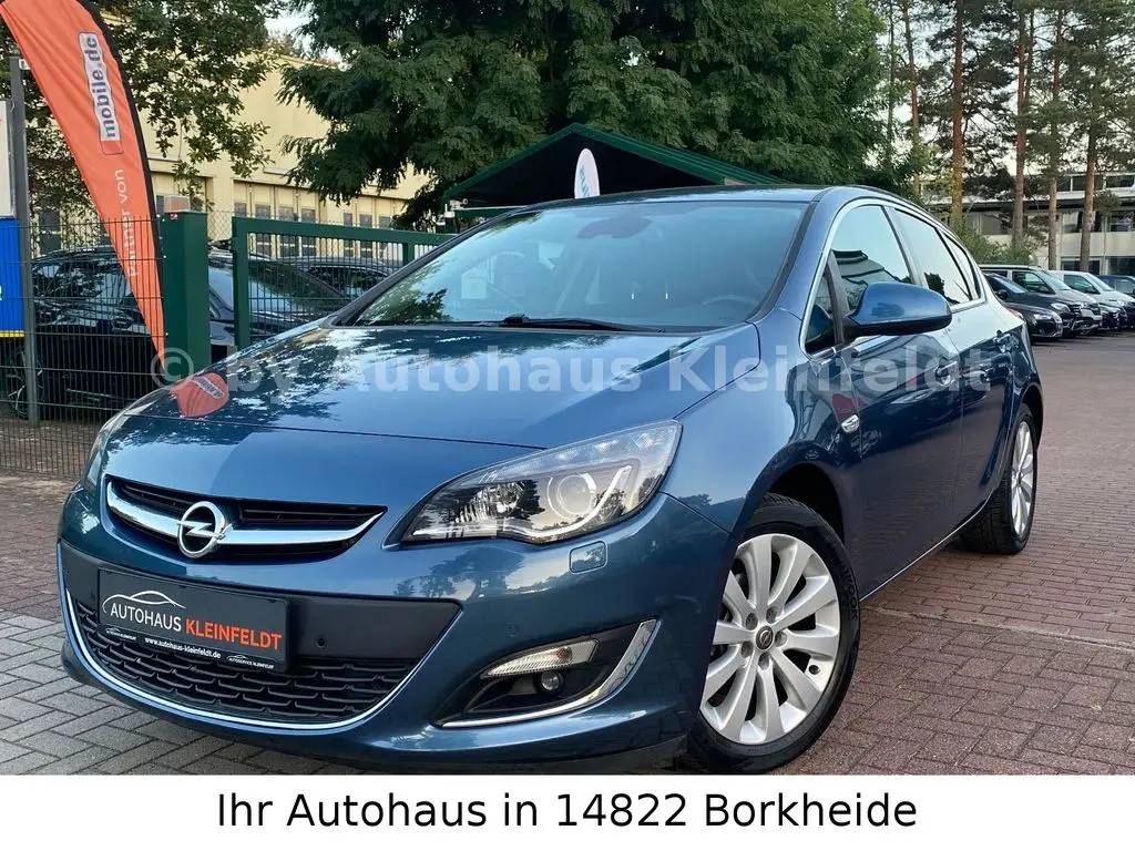 Photo 1 : Opel Astra 2015 Essence