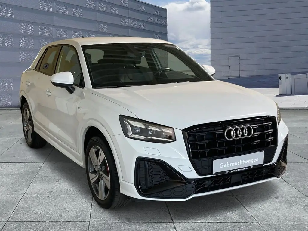 Photo 1 : Audi Q2 2021 Petrol