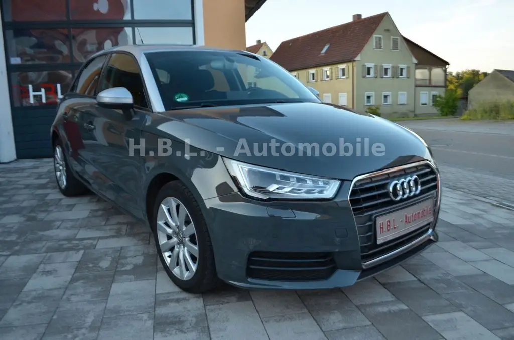 Photo 1 : Audi A1 2015 Essence