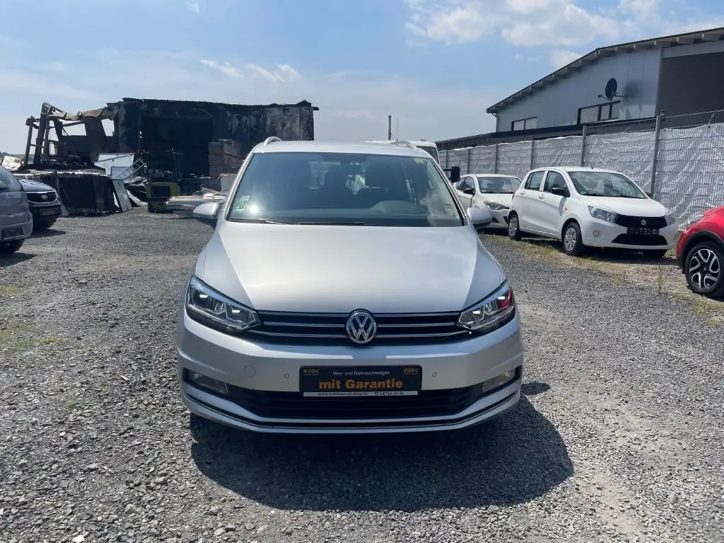 Photo 1 : Volkswagen Touran 2017 Petrol