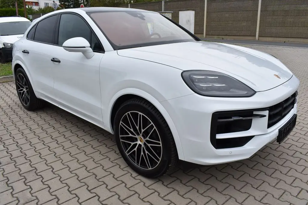 Photo 1 : Porsche Cayenne 2024 Essence