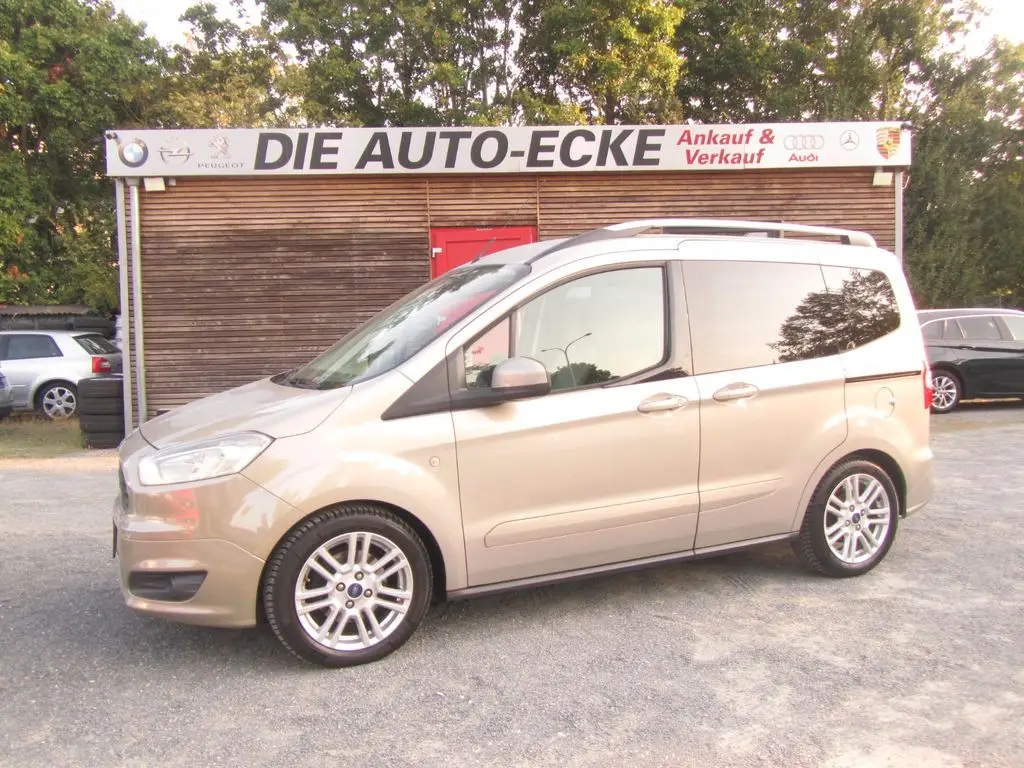 Photo 1 : Ford Tourneo 2015 Essence