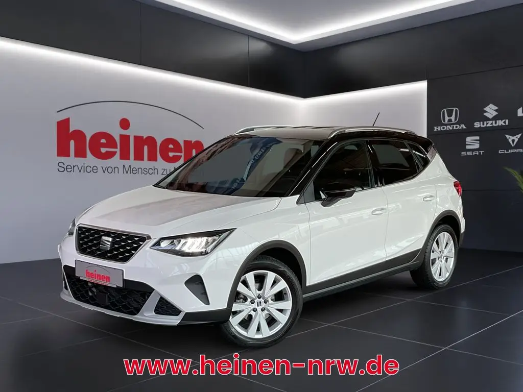 Photo 1 : Seat Arona 2023 Petrol