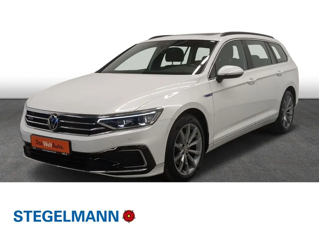 Photo 1 : Volkswagen Passat 2021 Hybrid