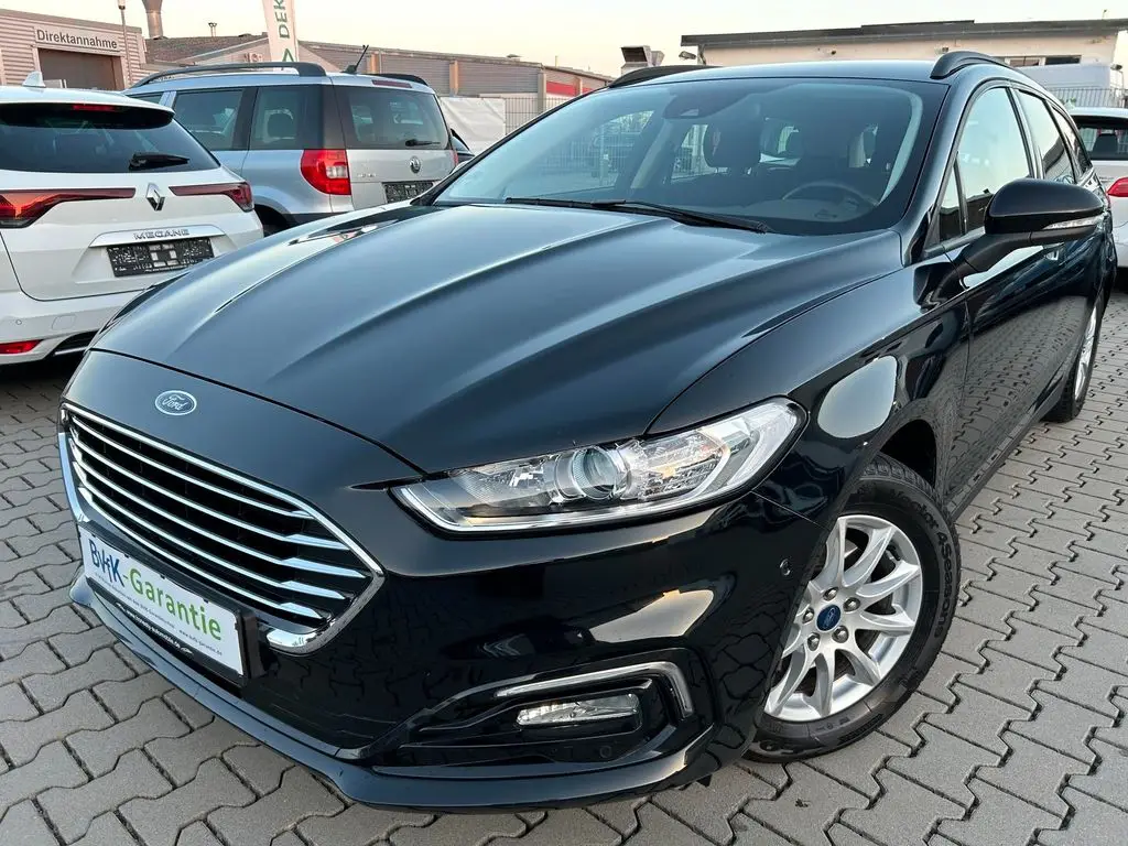 Photo 1 : Ford Mondeo 2021 Essence