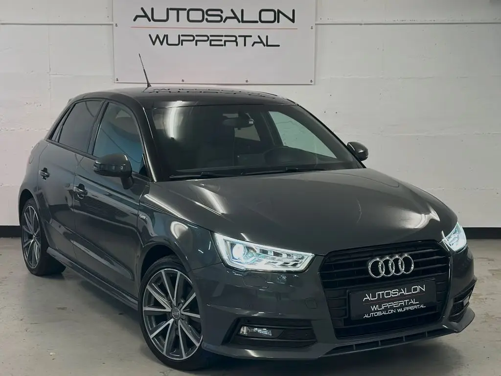 Photo 1 : Audi A1 2017 Petrol