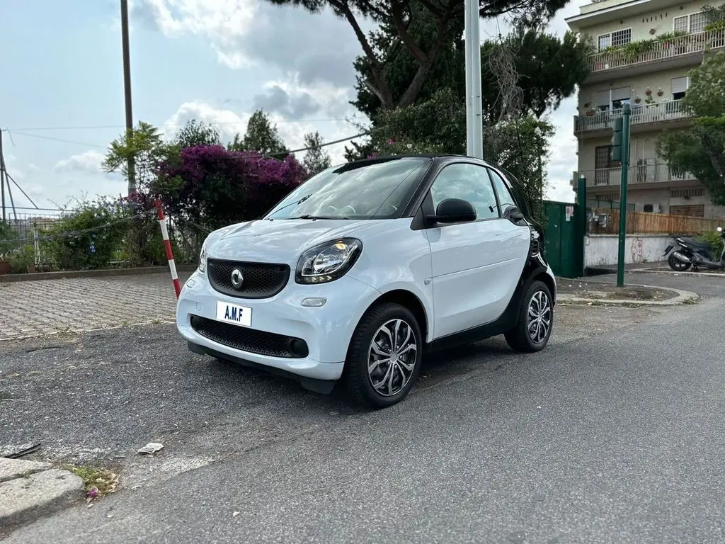 Photo 1 : Smart Fortwo 2019 Essence