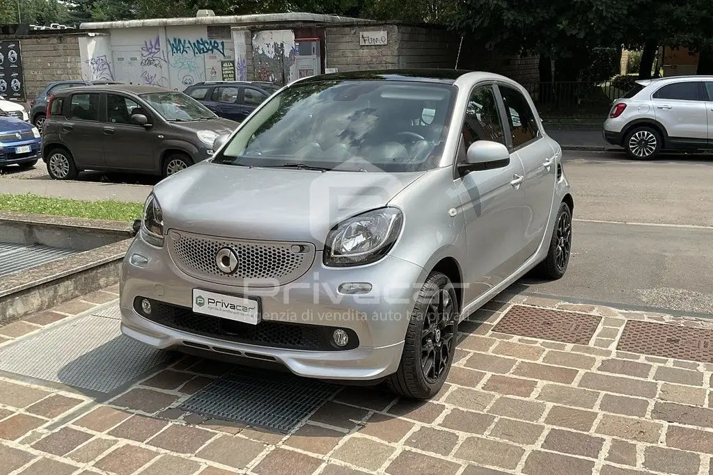 Photo 1 : Smart Forfour 2019 Petrol