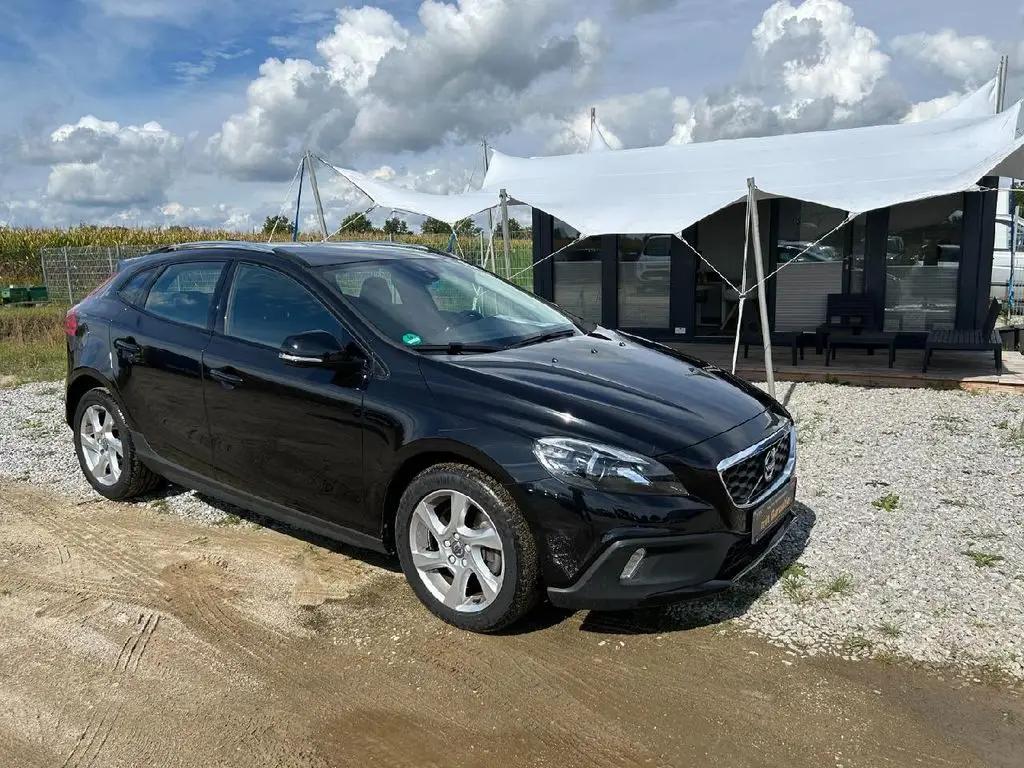 Photo 1 : Volvo V40 2016 Diesel