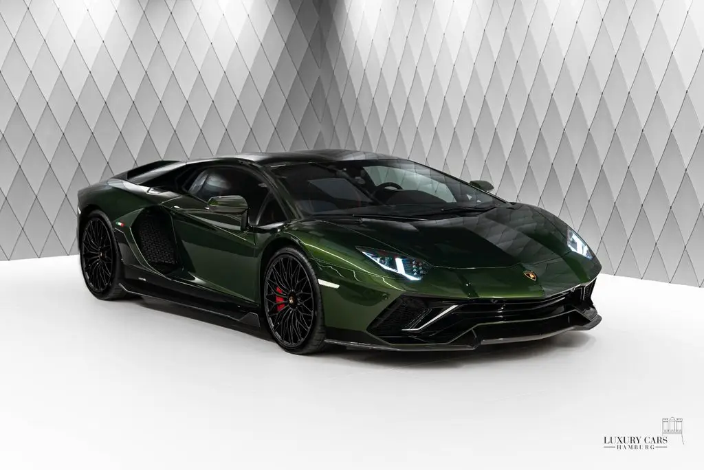 Photo 1 : Lamborghini Aventador 2022 Essence