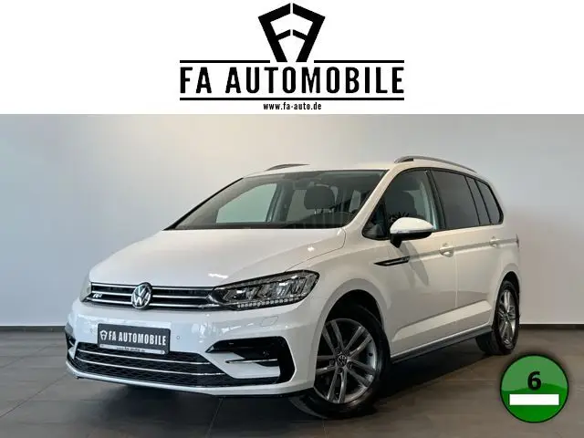 Photo 1 : Volkswagen Touran 2021 Essence