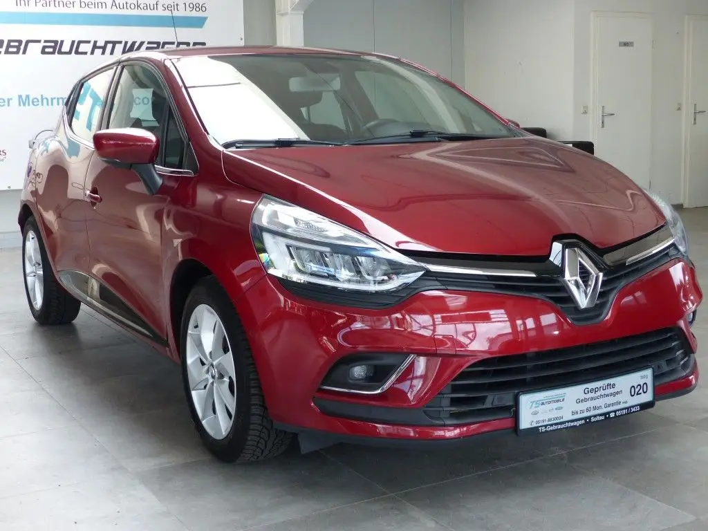 Photo 1 : Renault Clio 2017 Essence