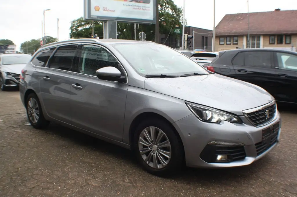 Photo 1 : Peugeot 308 2021 Petrol