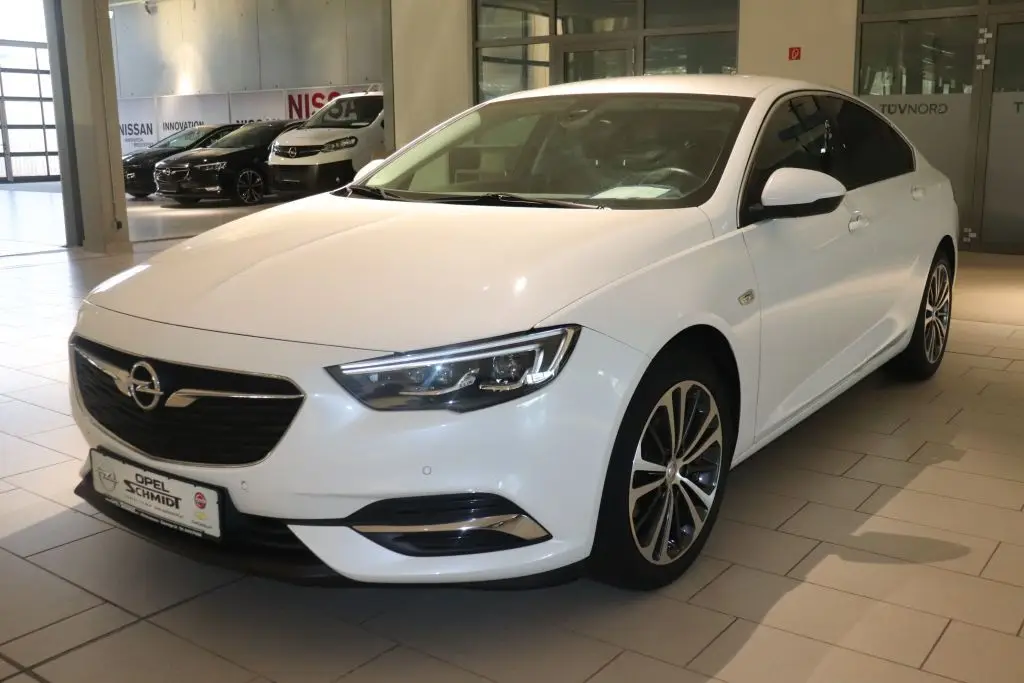 Photo 1 : Opel Insignia 2019 Petrol