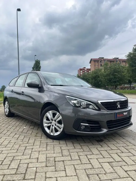 Photo 1 : Peugeot 308 2021 Diesel