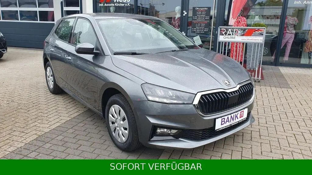 Photo 1 : Skoda Fabia 2024 Petrol