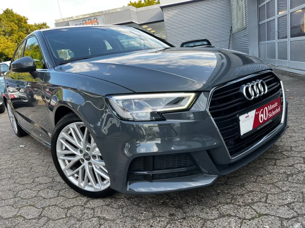 Photo 1 : Audi A3 2016 Petrol