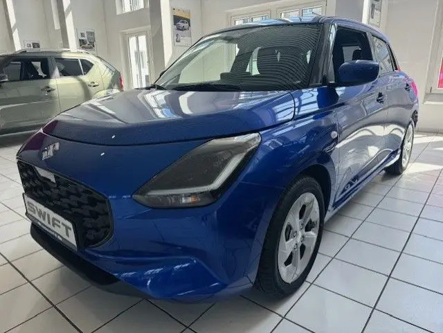 Photo 1 : Suzuki Swift 2024 Petrol