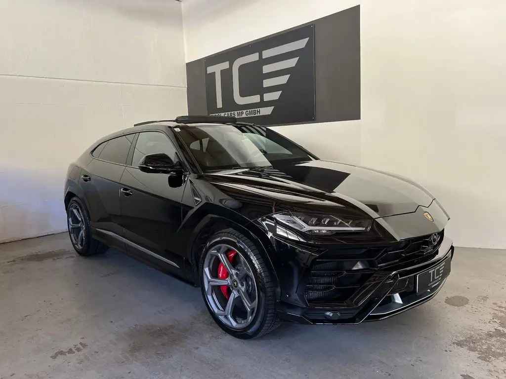 Photo 1 : Lamborghini Urus 2019 Petrol