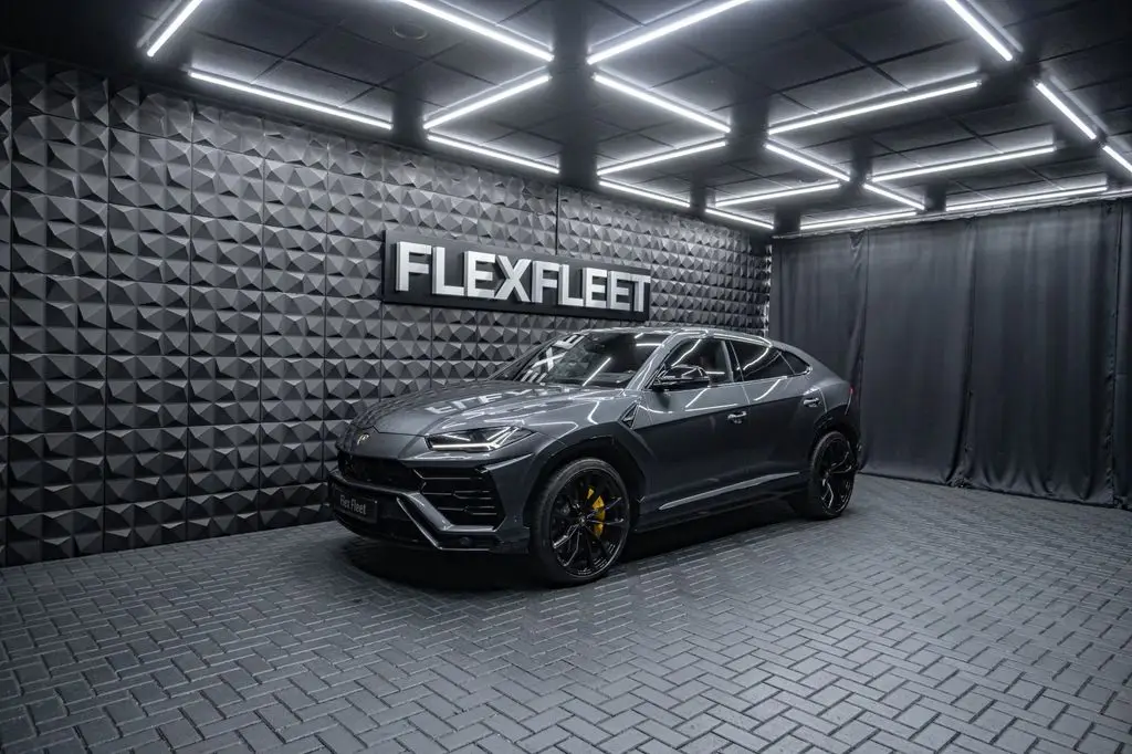 Photo 1 : Lamborghini Urus 2019 Essence