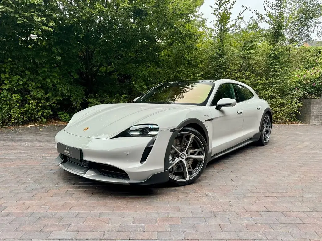 Photo 1 : Porsche Taycan 2021 Non renseigné