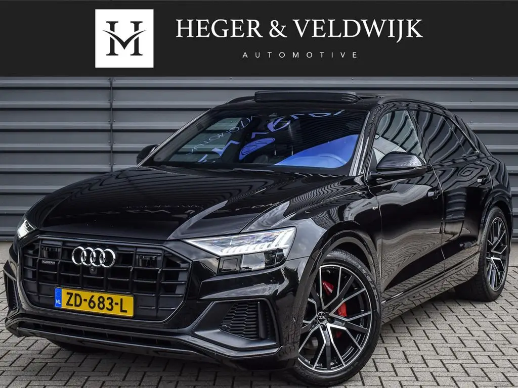 Photo 1 : Audi Q8 2018 Diesel