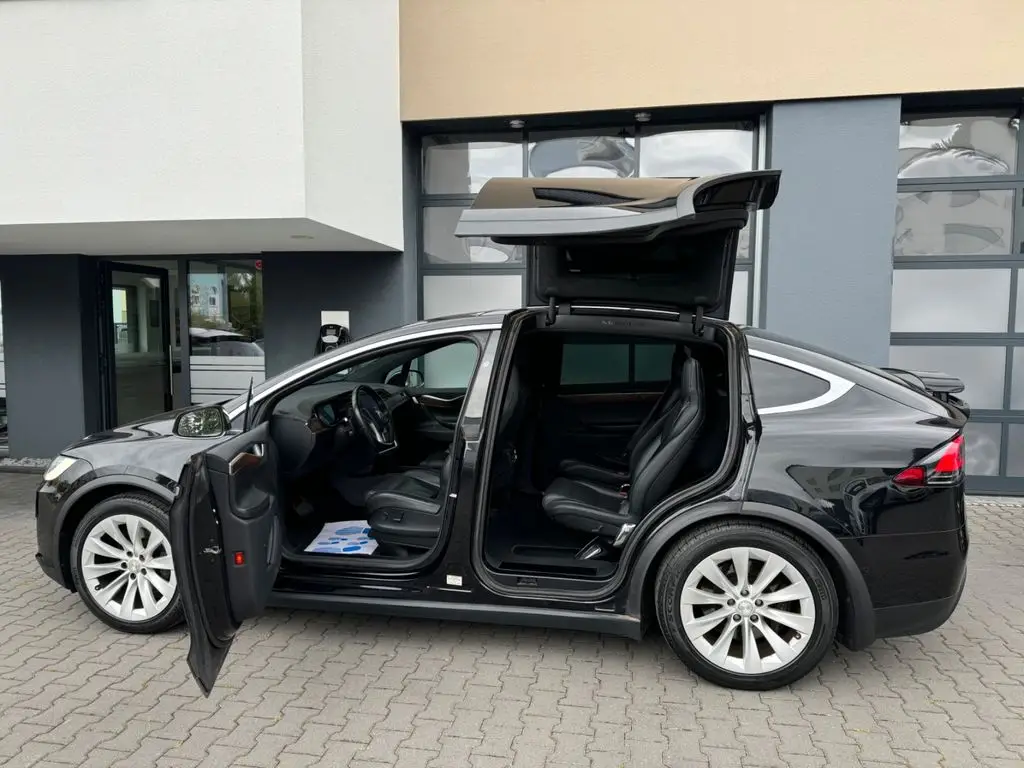 Photo 1 : Tesla Model X 2017 Non renseigné