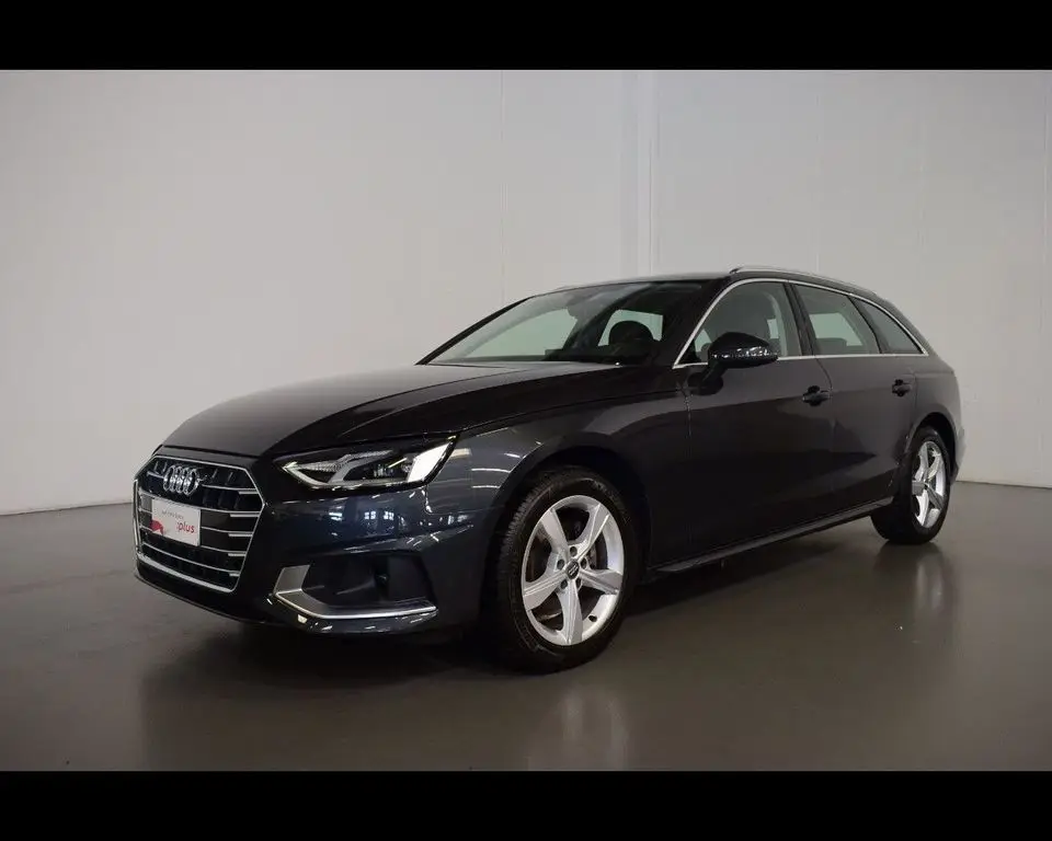 Photo 1 : Audi A4 2019 Hybrid