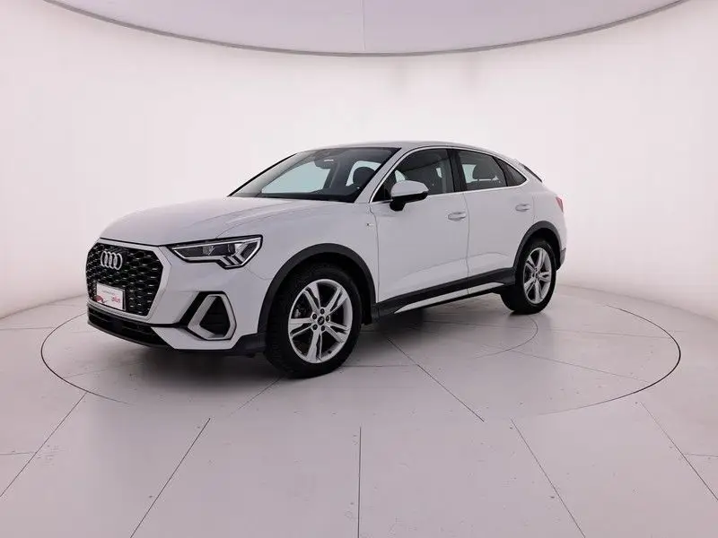 Photo 1 : Audi Q3 2021 Autres