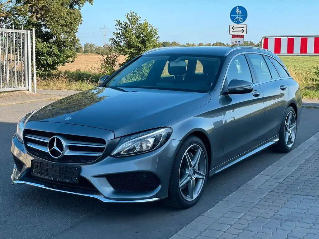 Photo 1 : Mercedes-benz Classe C 2017 Petrol