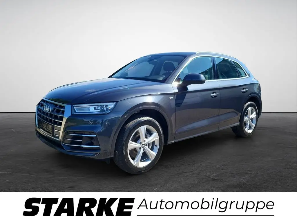 Photo 1 : Audi Q5 2020 Hybrid