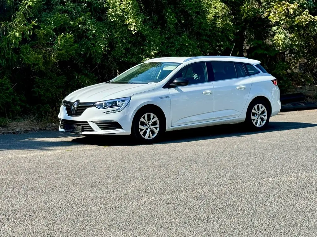 Photo 1 : Renault Megane 2020 Essence