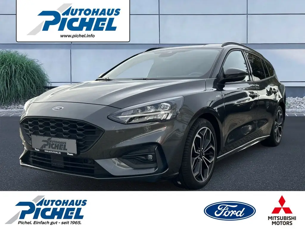 Photo 1 : Ford Focus 2019 Petrol