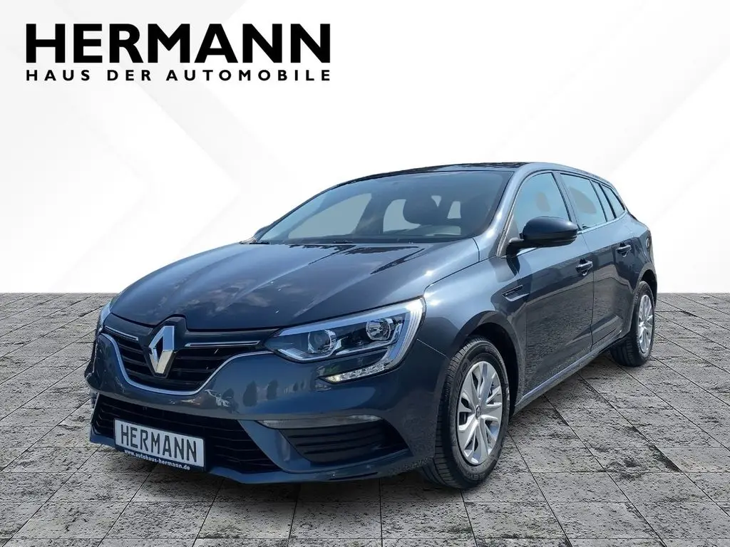 Photo 1 : Renault Megane 2017 Petrol