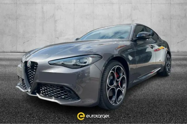 Photo 1 : Alfa Romeo Giulia 2023 Petrol