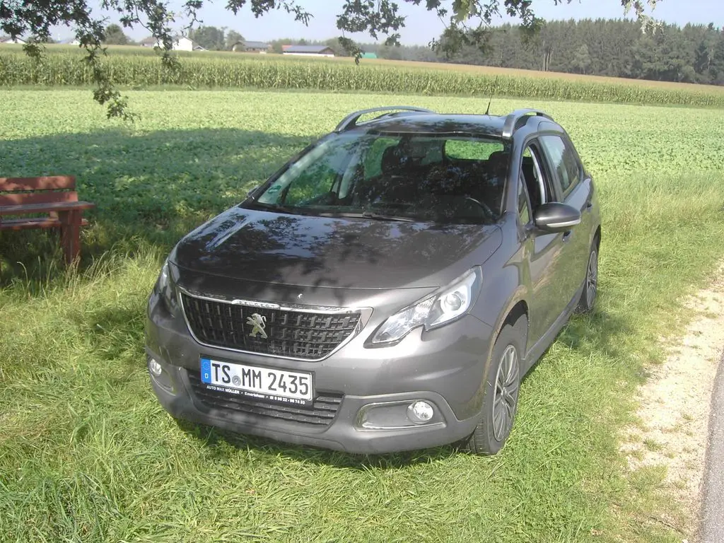 Photo 1 : Peugeot 2008 2017 Petrol