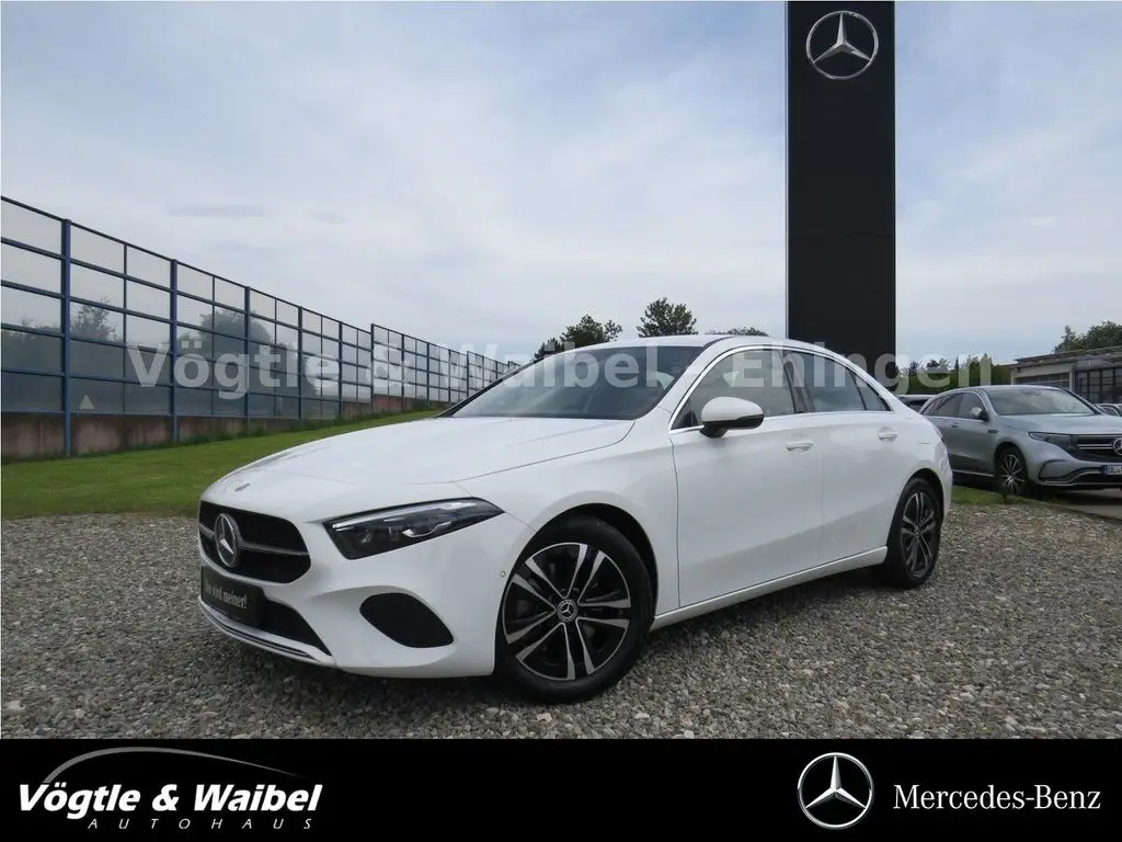 Photo 1 : Mercedes-benz Classe A 2023 Petrol