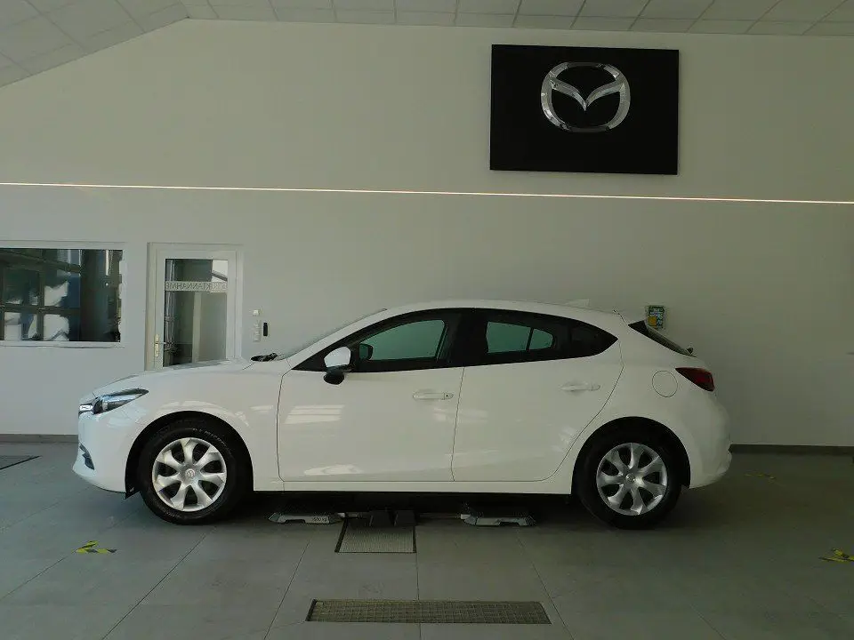 Photo 1 : Mazda 3 2017 Essence