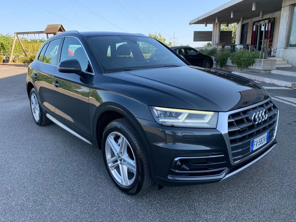 Photo 1 : Audi Q5 2019 Diesel