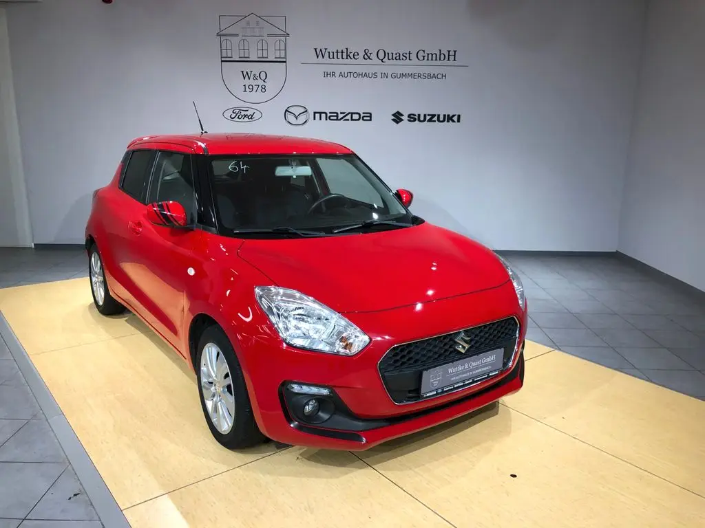 Photo 1 : Suzuki Swift 2018 Petrol