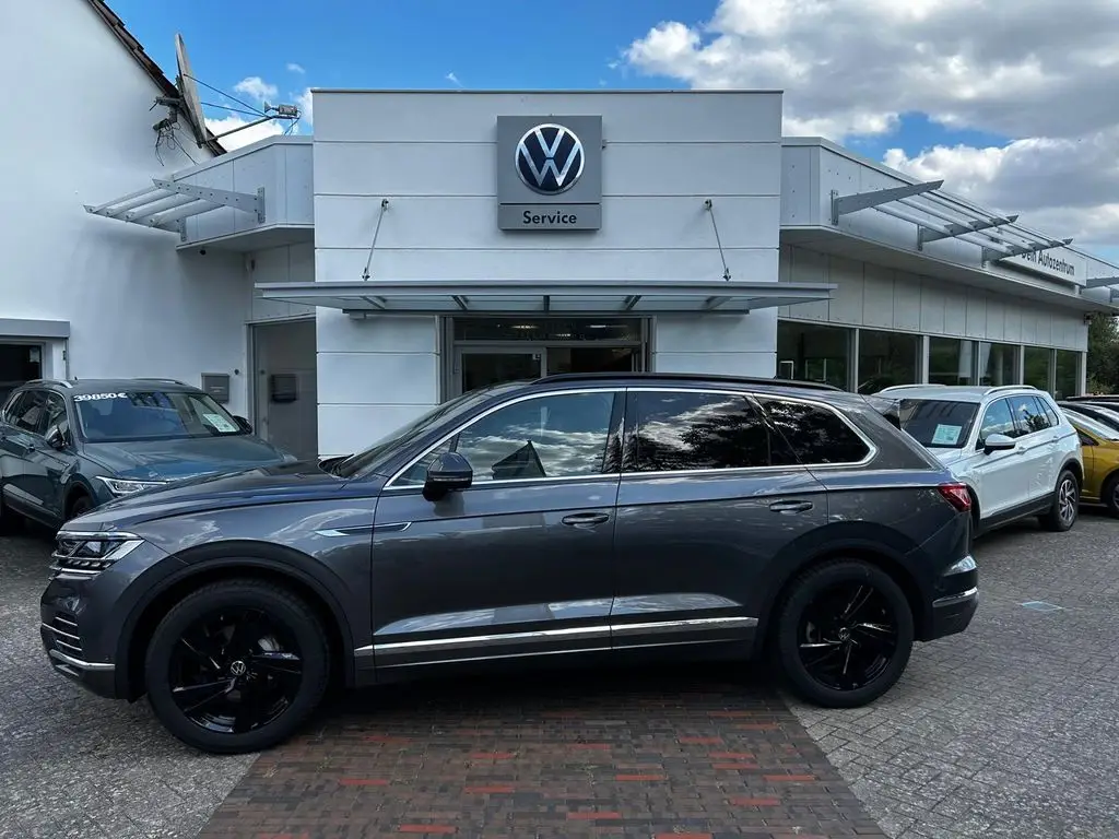 Photo 1 : Volkswagen Touareg 2023 Diesel