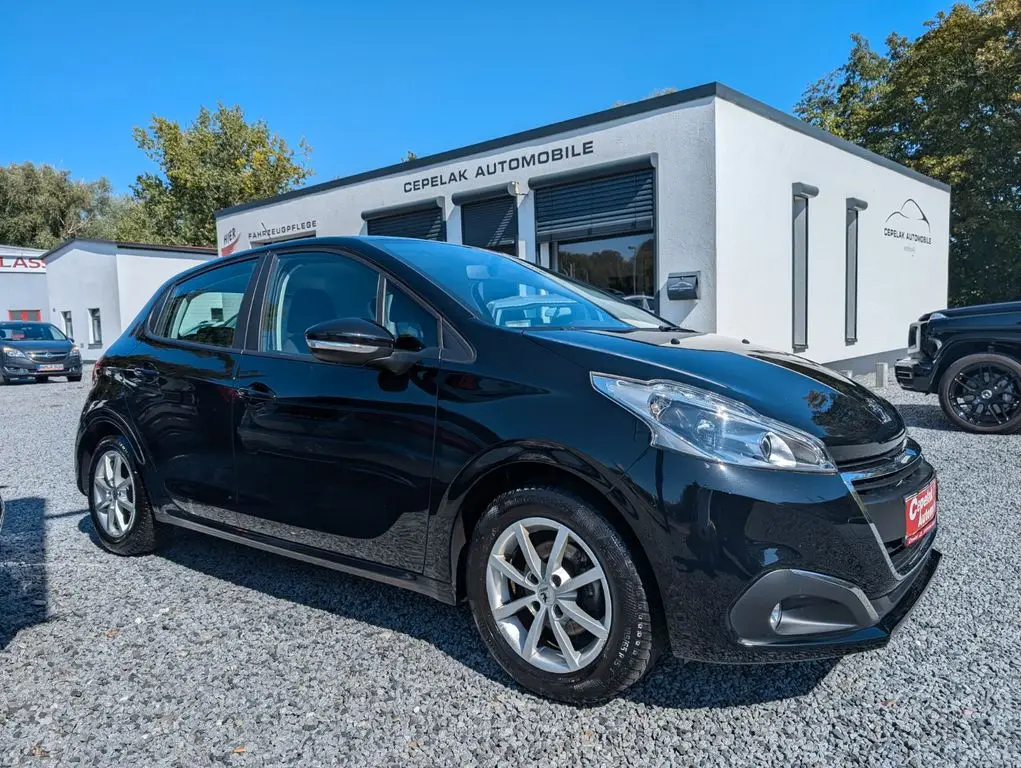 Photo 1 : Peugeot 208 2019 Petrol