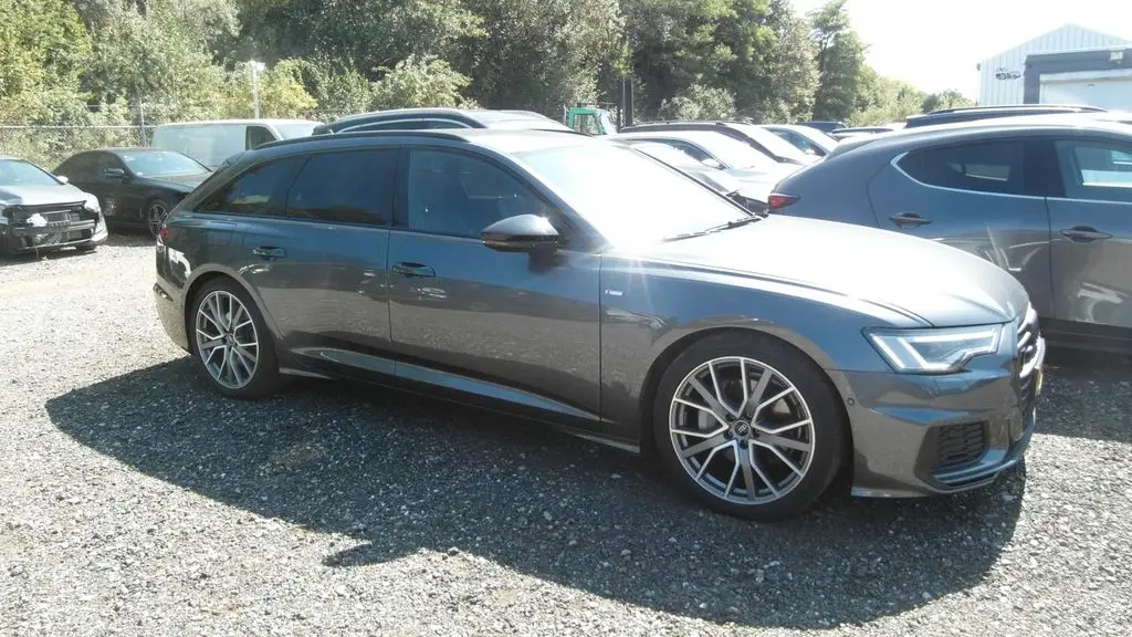 Photo 1 : Audi A6 2021 Diesel