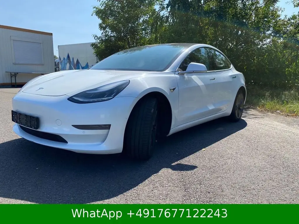 Photo 1 : Tesla Model 3 2020 Non renseigné