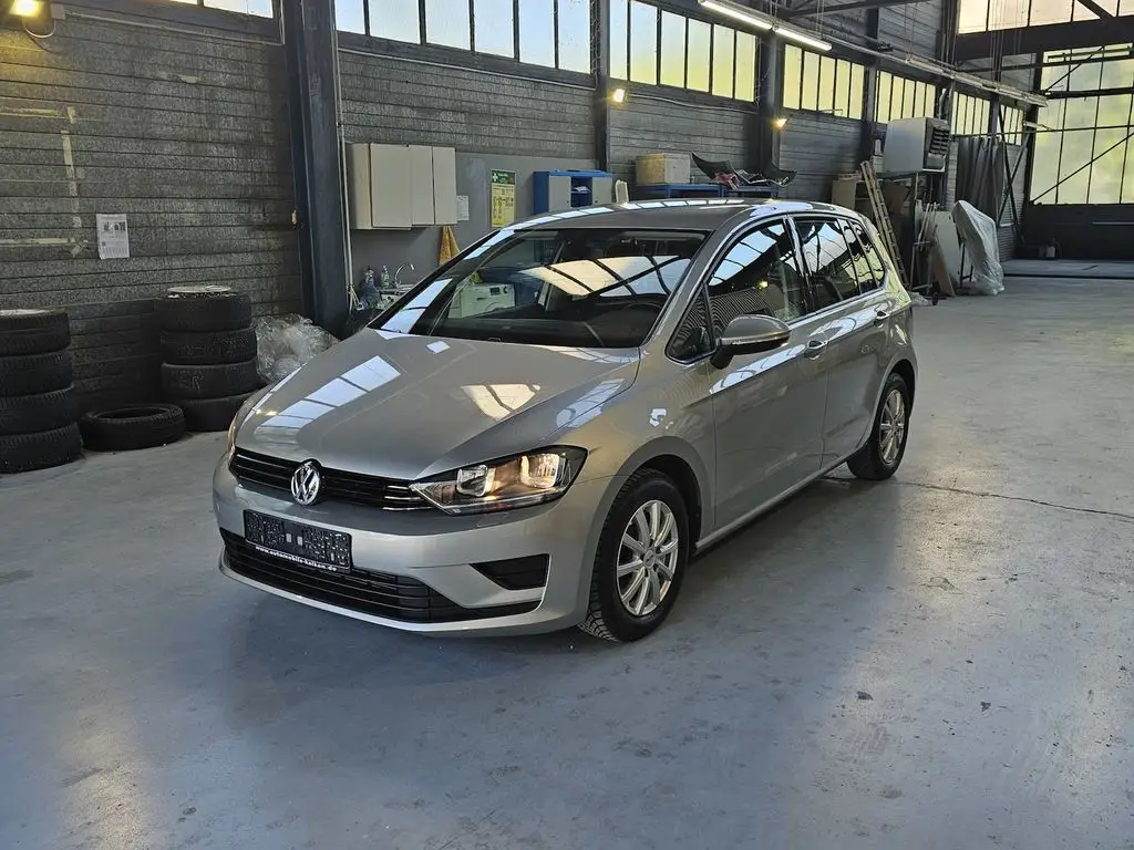 Photo 1 : Volkswagen Golf 2016 Petrol