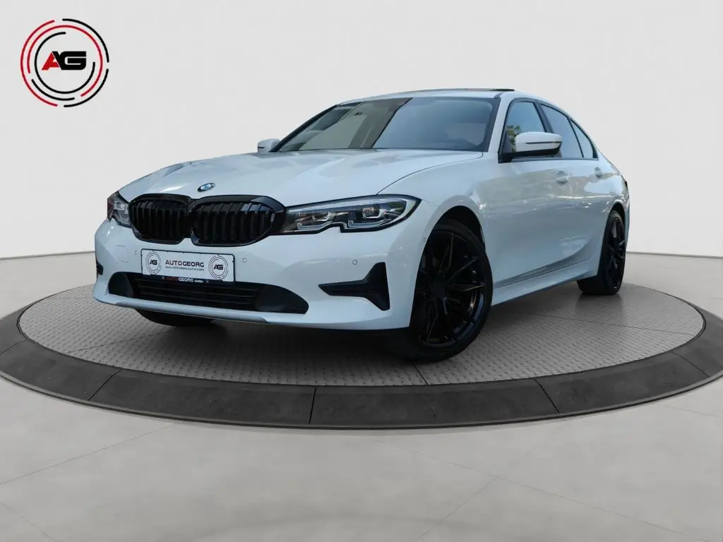 Photo 1 : Bmw Serie 3 2019 Petrol