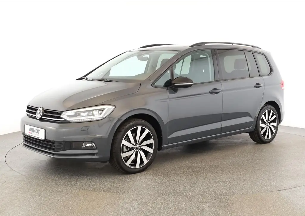 Photo 1 : Volkswagen Touran 2024 Essence