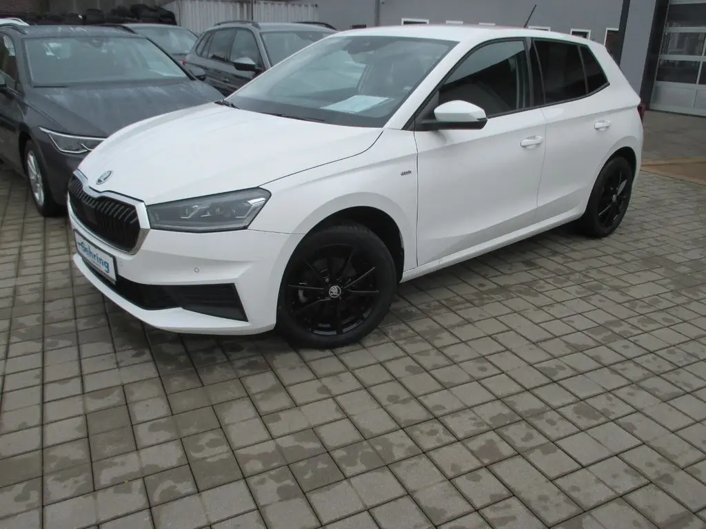 Photo 1 : Skoda Fabia 2023 Petrol